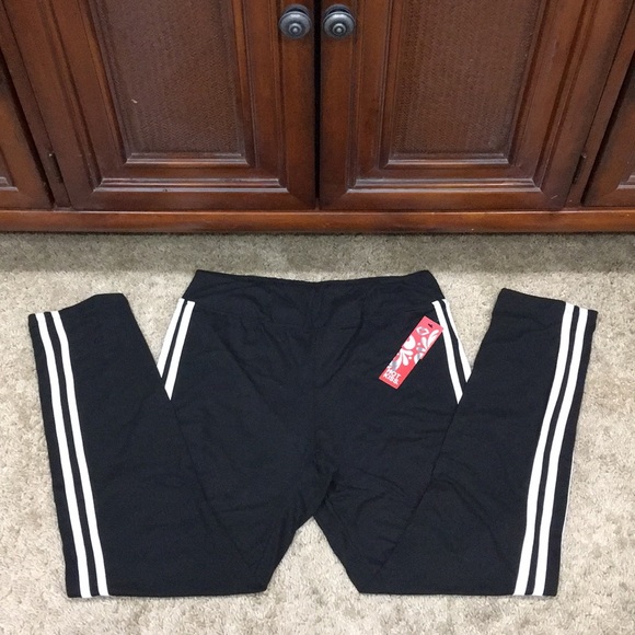 💯 HOT KISS 💯 COLLECTION SUPER STYLISH LEGGINGS - Picture 5 of 6